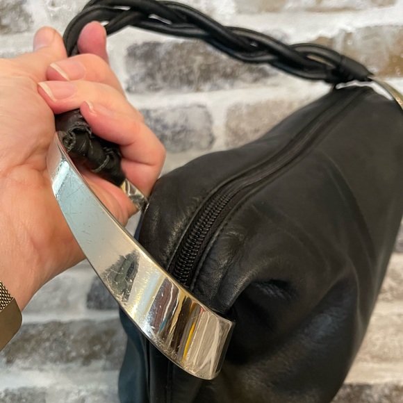 Gillivo Design Studio Black Leather Shoulder Bag Large Silver Hardware - Picture 5 of 11